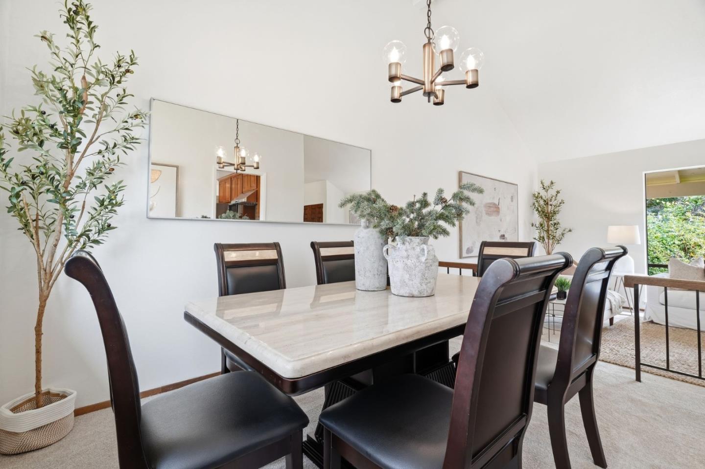 Detail Gallery Image 5 of 34 For 3647 Lufkin Ct, San Jose,  CA 95148 - 4 Beds | 2/1 Baths