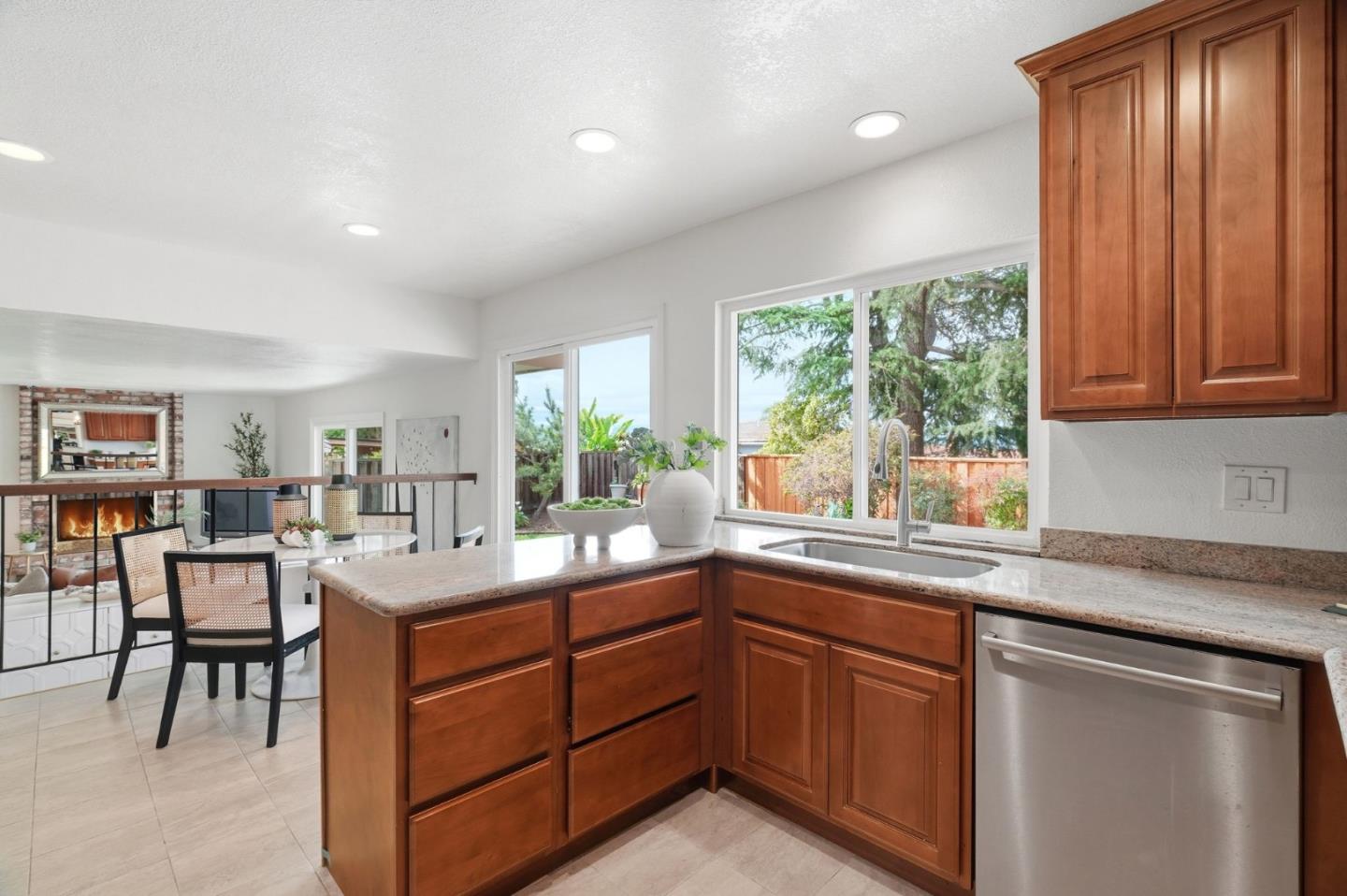 Detail Gallery Image 9 of 34 For 3647 Lufkin Ct, San Jose,  CA 95148 - 4 Beds | 2/1 Baths