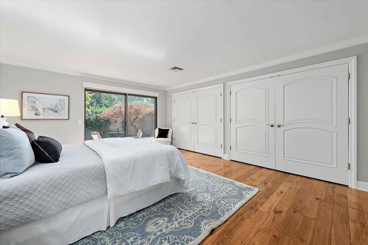 Detail Gallery Image 13 of 34 For 22 Bay Tree Ln #22,  Los Altos,  CA 94022 - 2 Beds | 2 Baths