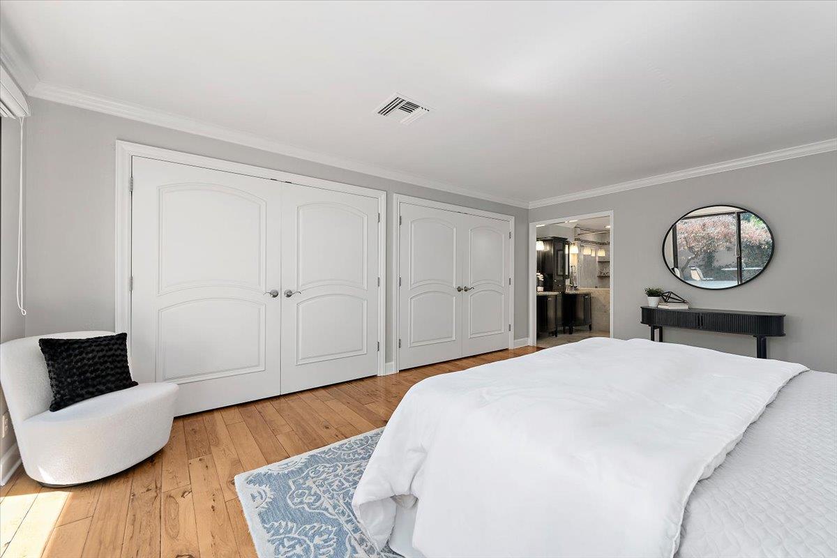 Detail Gallery Image 14 of 34 For 22 Bay Tree Ln #22,  Los Altos,  CA 94022 - 2 Beds | 2 Baths