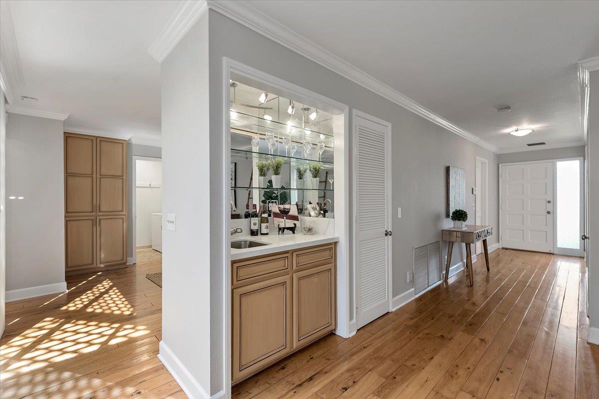 Detail Gallery Image 18 of 34 For 22 Bay Tree Ln #22,  Los Altos,  CA 94022 - 2 Beds | 2 Baths