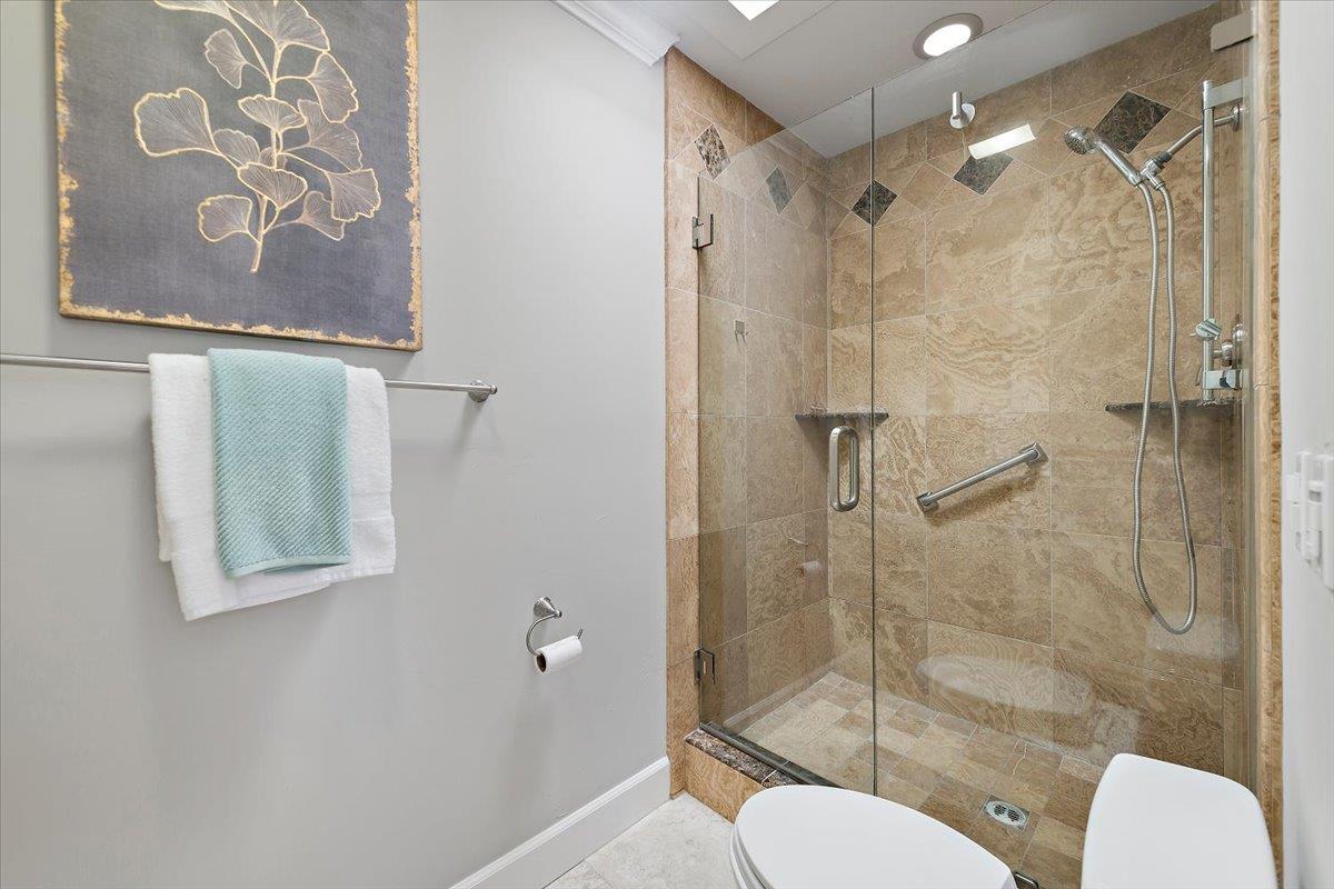 Detail Gallery Image 21 of 34 For 22 Bay Tree Ln #22,  Los Altos,  CA 94022 - 2 Beds | 2 Baths