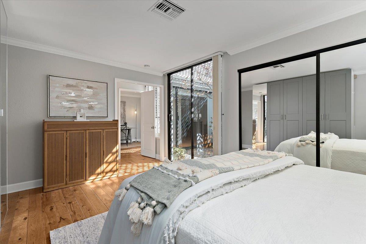 Detail Gallery Image 24 of 34 For 22 Bay Tree Ln #22,  Los Altos,  CA 94022 - 2 Beds | 2 Baths