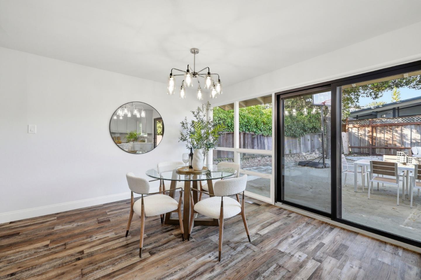 Detail Gallery Image 12 of 32 For 910 Helen Dr, Millbrae,  CA 94030 - 3 Beds | 2 Baths