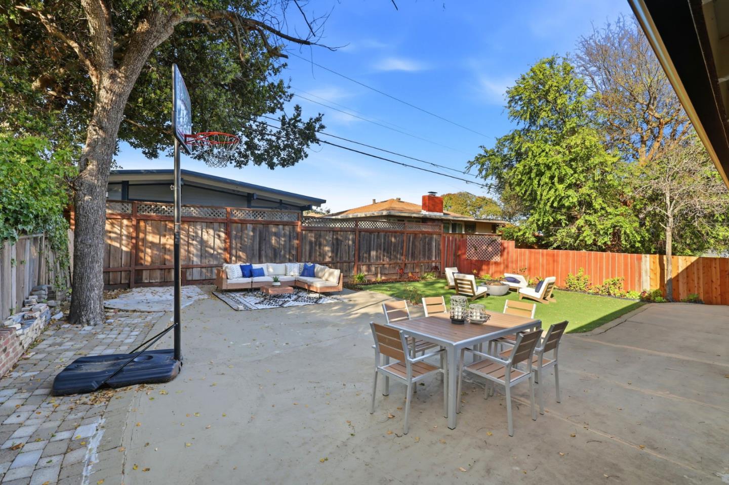 Detail Gallery Image 23 of 32 For 910 Helen Dr, Millbrae,  CA 94030 - 3 Beds | 2 Baths