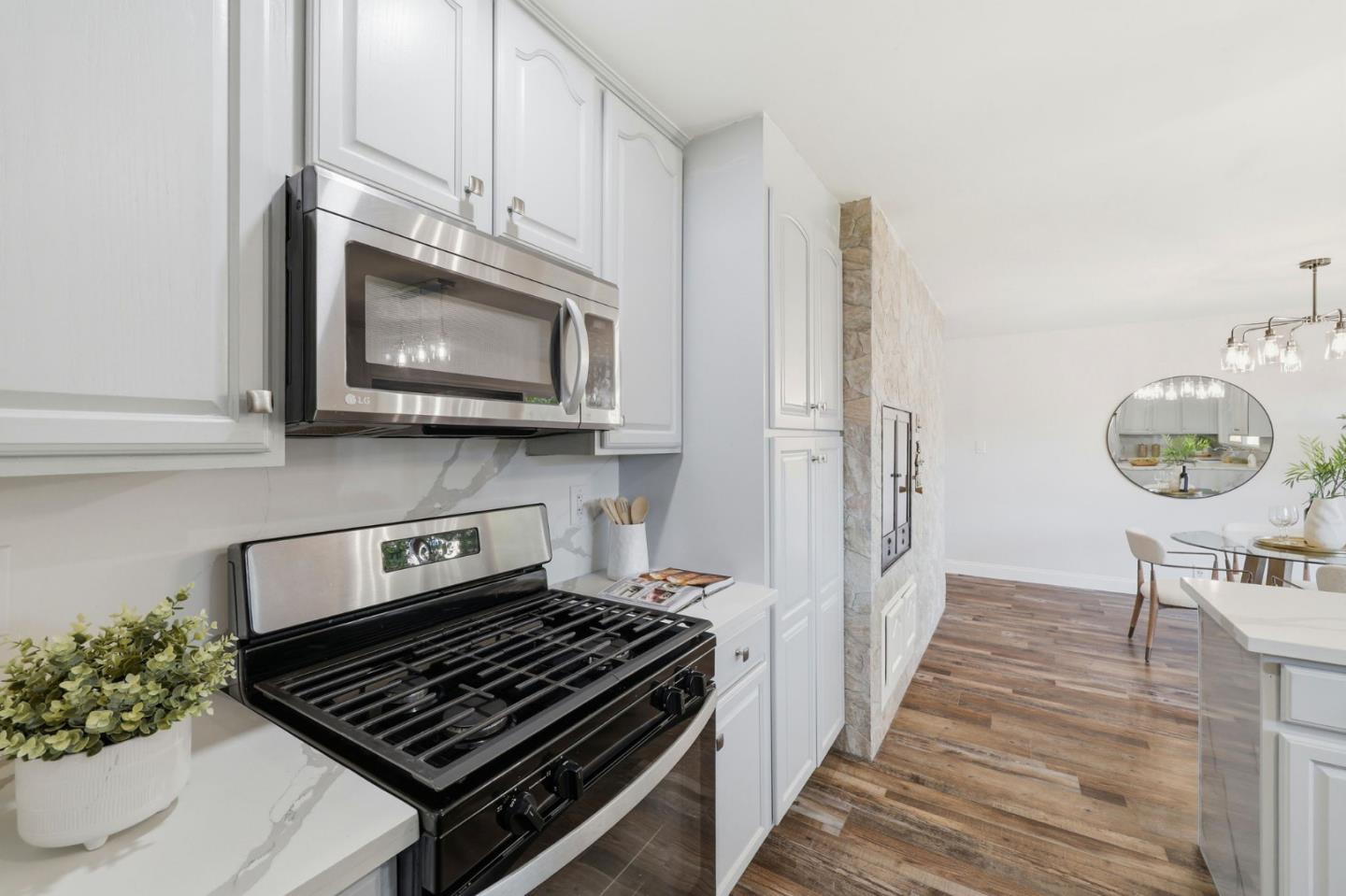 Detail Gallery Image 9 of 32 For 910 Helen Dr, Millbrae,  CA 94030 - 3 Beds | 2 Baths