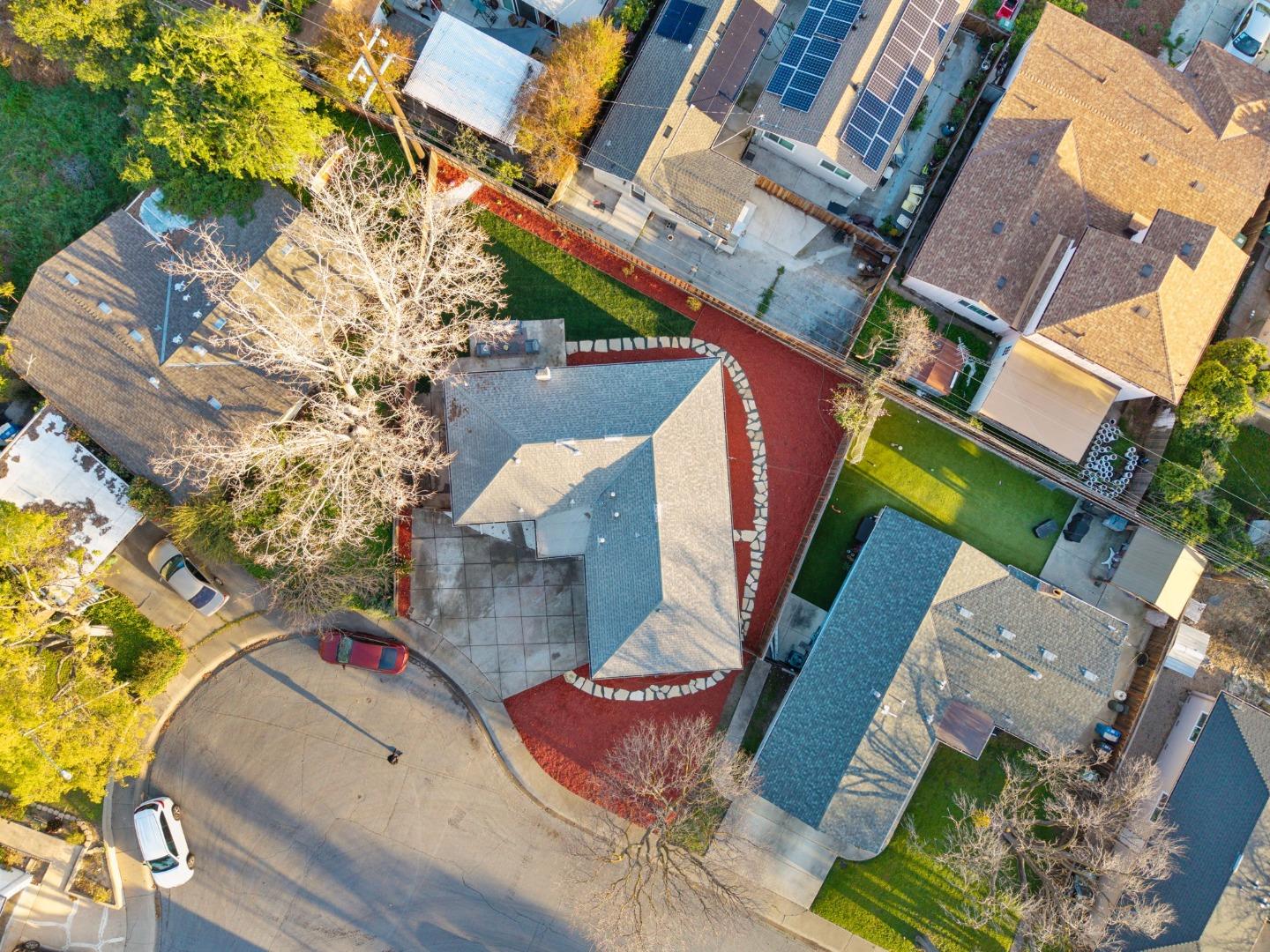 Detail Gallery Image 2 of 38 For 390 Valmy St, Milpitas,  CA 95035 - 3 Beds | 2 Baths