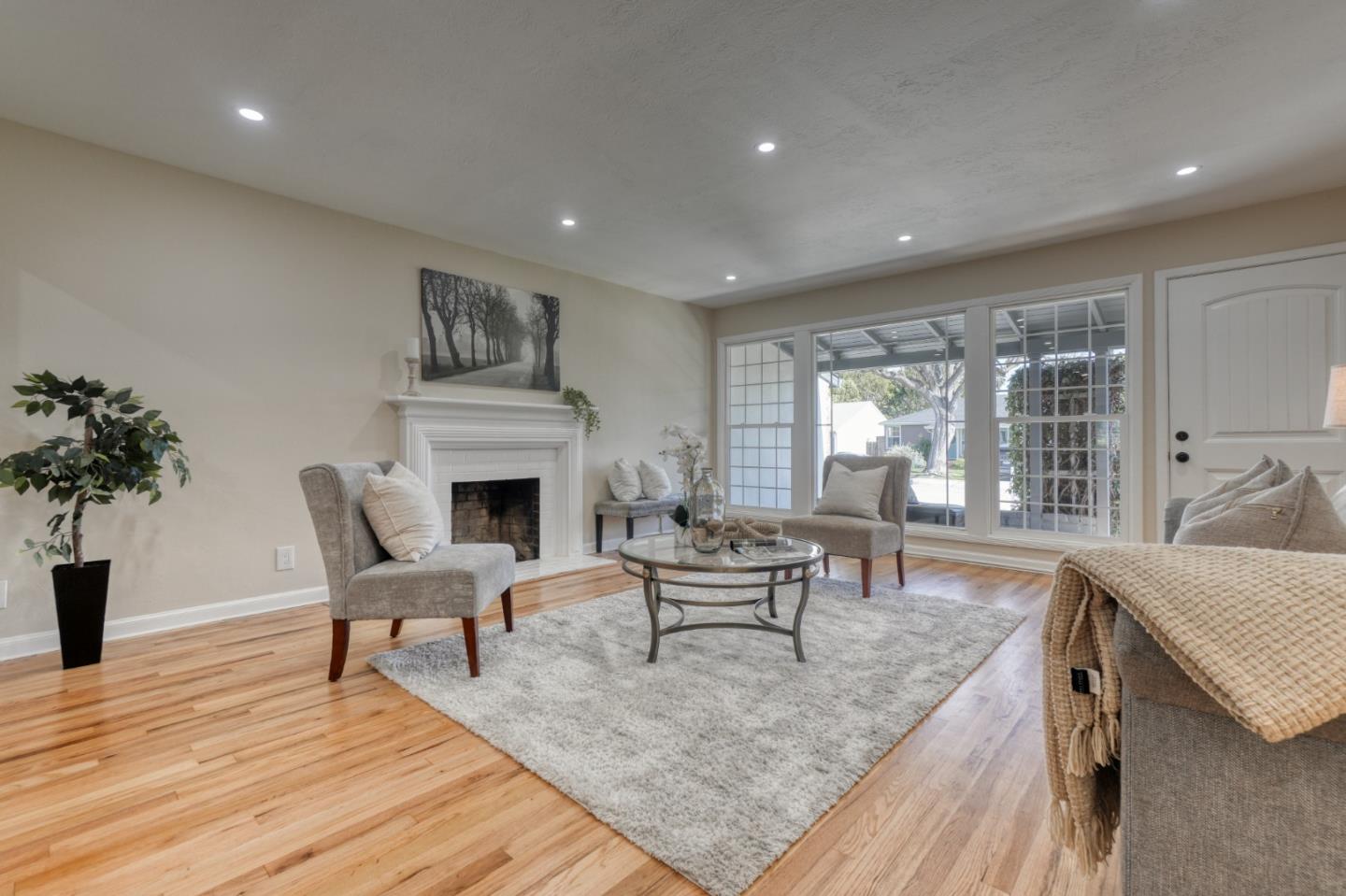 Detail Gallery Image 2 of 42 For 1149 18th Ave, Redwood City,  CA 94063 - 3 Beds | 2 Baths