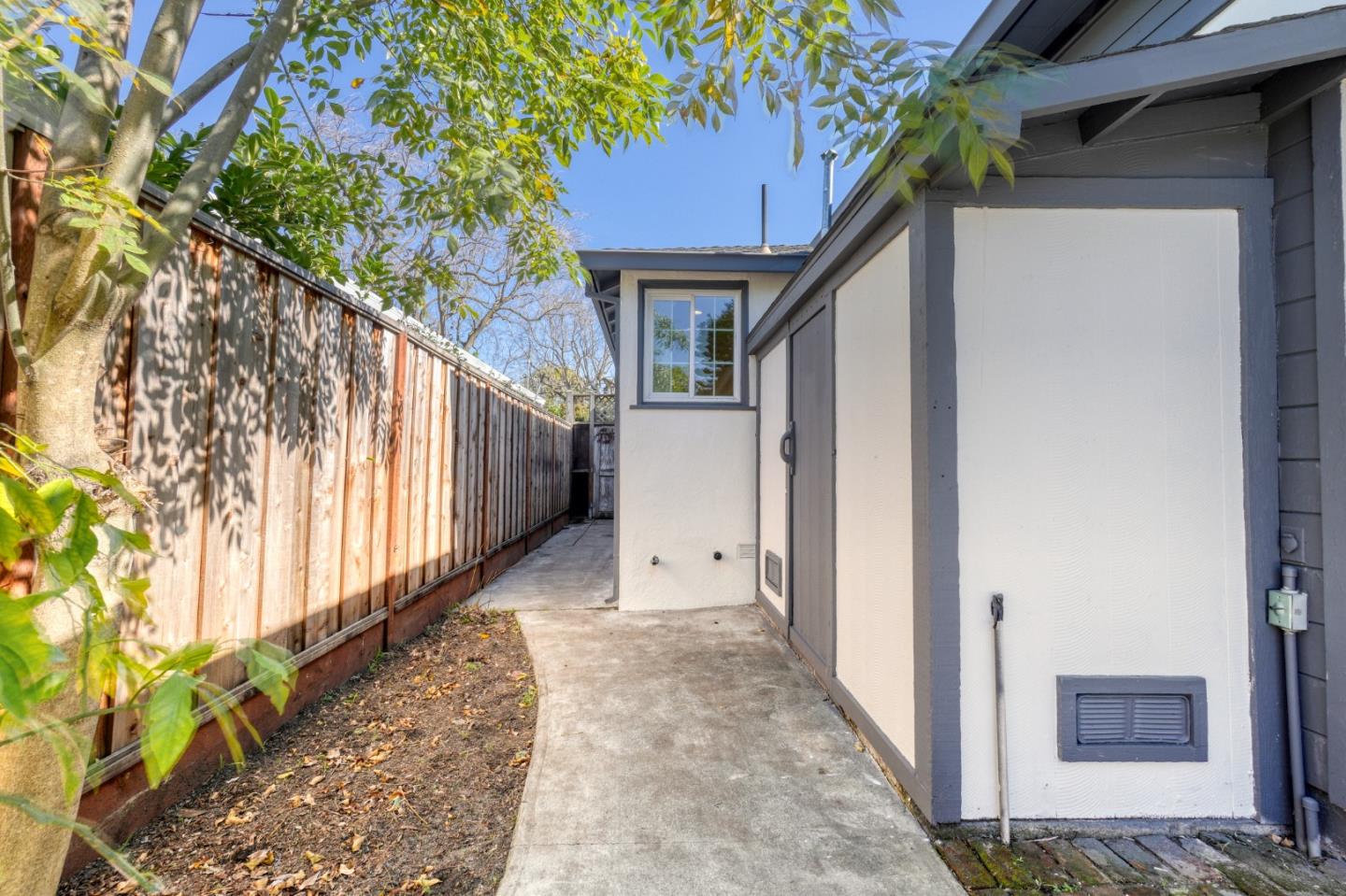 Detail Gallery Image 40 of 42 For 1149 18th Ave, Redwood City,  CA 94063 - 3 Beds | 2 Baths