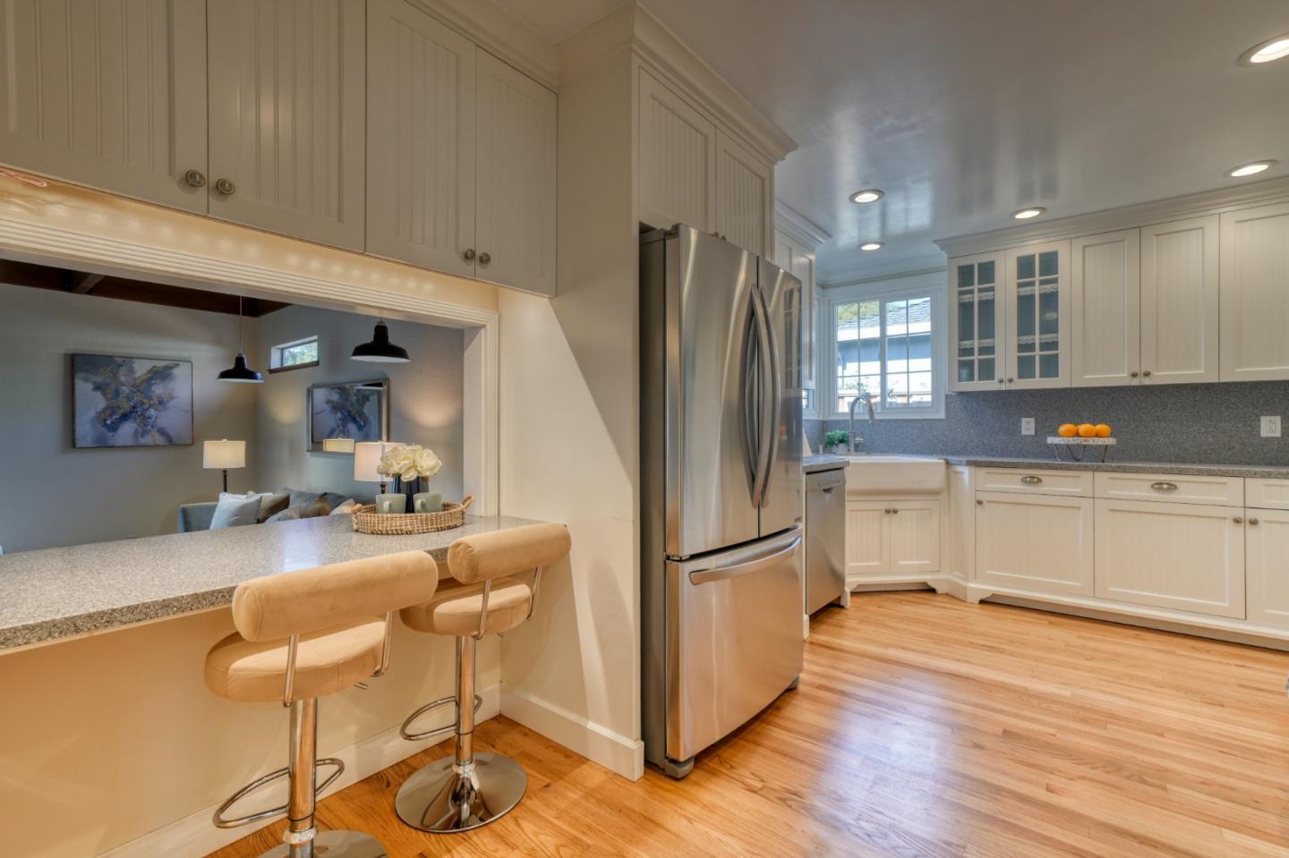 Detail Gallery Image 9 of 42 For 1149 18th Ave, Redwood City,  CA 94063 - 3 Beds | 2 Baths