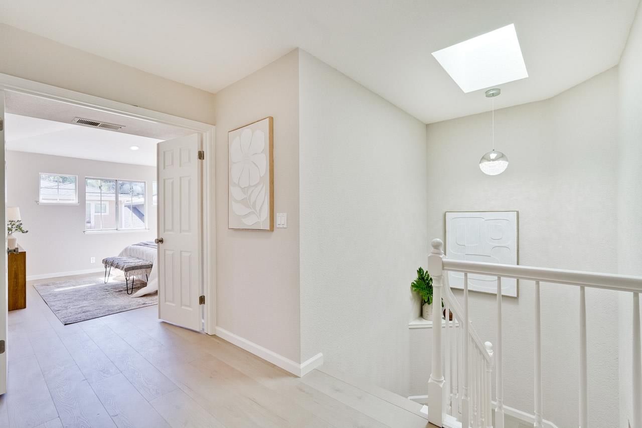 Detail Gallery Image 21 of 49 For 2112 Windrose Pl, Mountain View,  CA 94043 - 3 Beds | 2/1 Baths