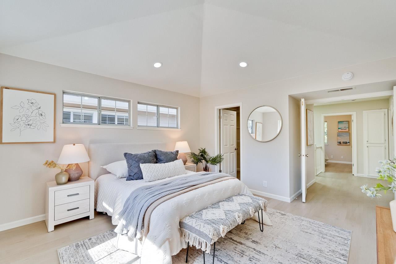 Detail Gallery Image 22 of 49 For 2112 Windrose Pl, Mountain View,  CA 94043 - 3 Beds | 2/1 Baths