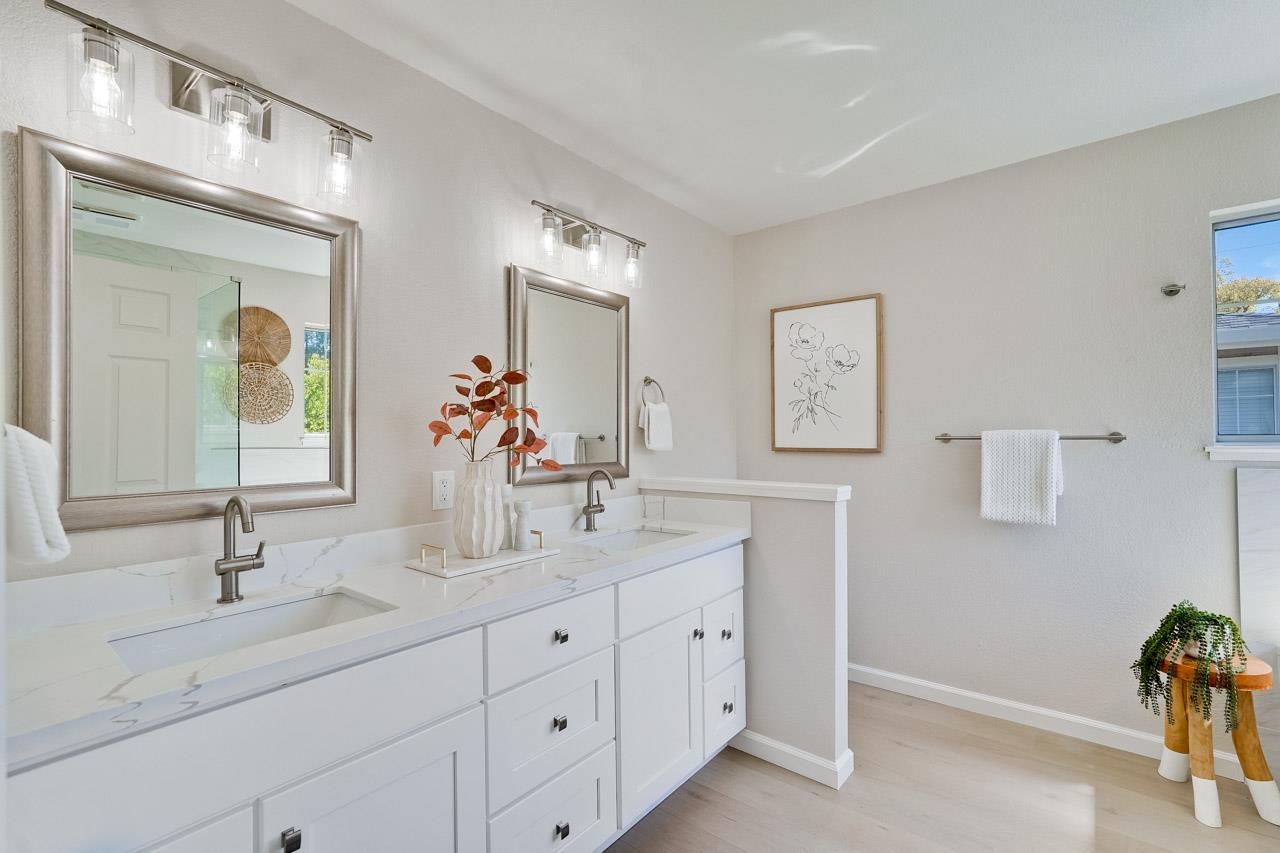 Detail Gallery Image 28 of 49 For 2112 Windrose Pl, Mountain View,  CA 94043 - 3 Beds | 2/1 Baths