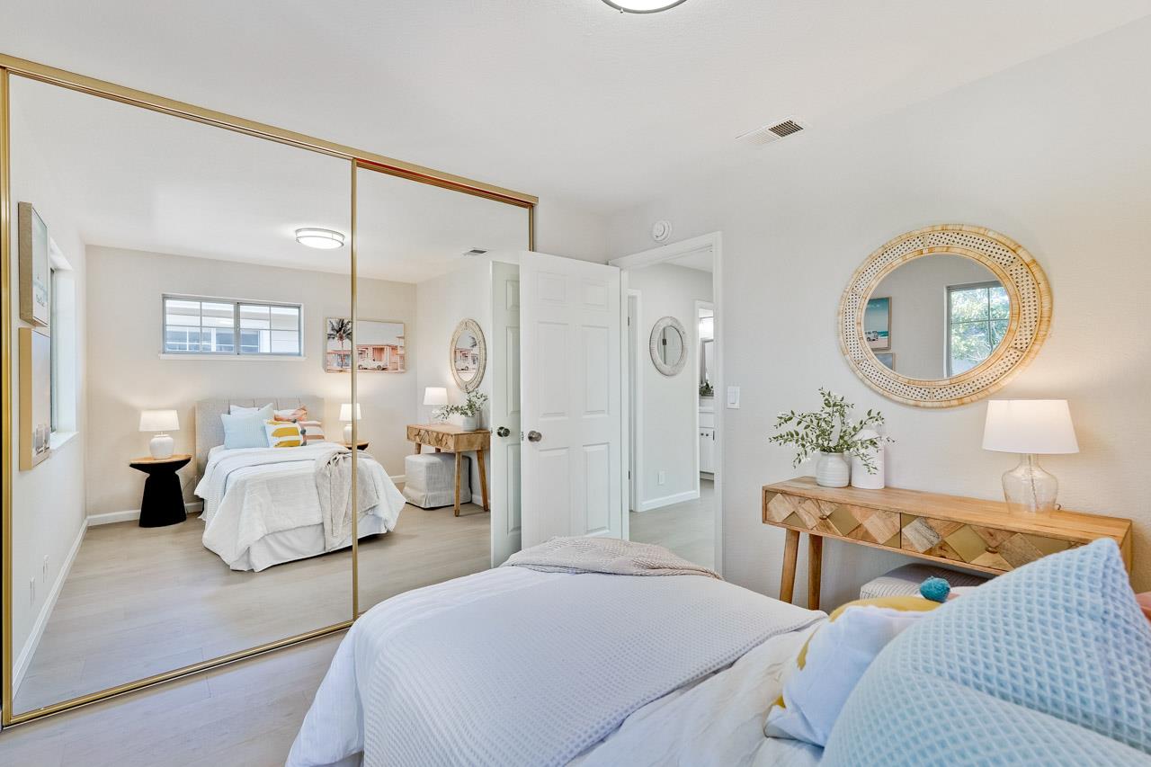 Detail Gallery Image 34 of 49 For 2112 Windrose Pl, Mountain View,  CA 94043 - 3 Beds | 2/1 Baths