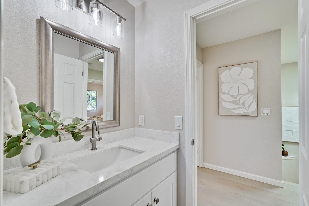 Detail Gallery Image 37 of 49 For 2112 Windrose Pl, Mountain View,  CA 94043 - 3 Beds | 2/1 Baths