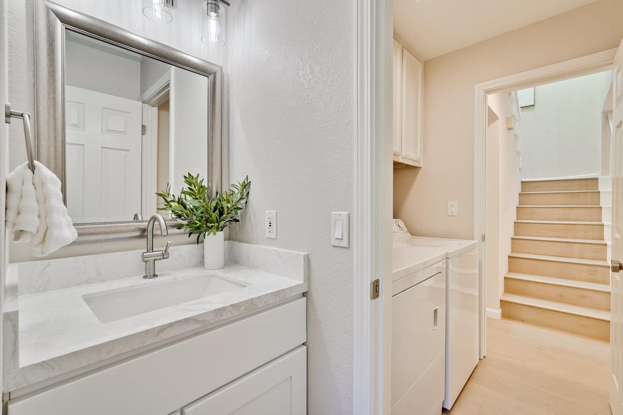 Detail Gallery Image 38 of 49 For 2112 Windrose Pl, Mountain View,  CA 94043 - 3 Beds | 2/1 Baths