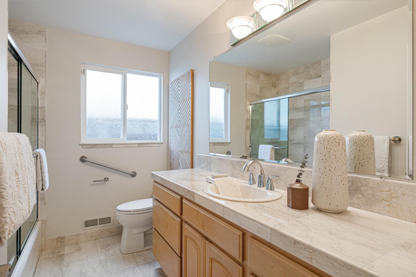 Detail Gallery Image 17 of 21 For 1451 Floyd Ave, Sunnyvale,  CA 94087 - 3 Beds | 2 Baths