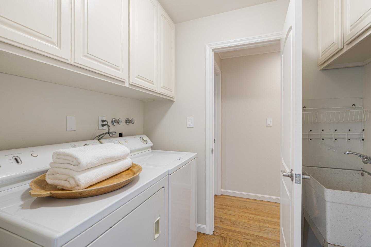 Detail Gallery Image 19 of 21 For 1451 Floyd Ave, Sunnyvale,  CA 94087 - 3 Beds | 2 Baths