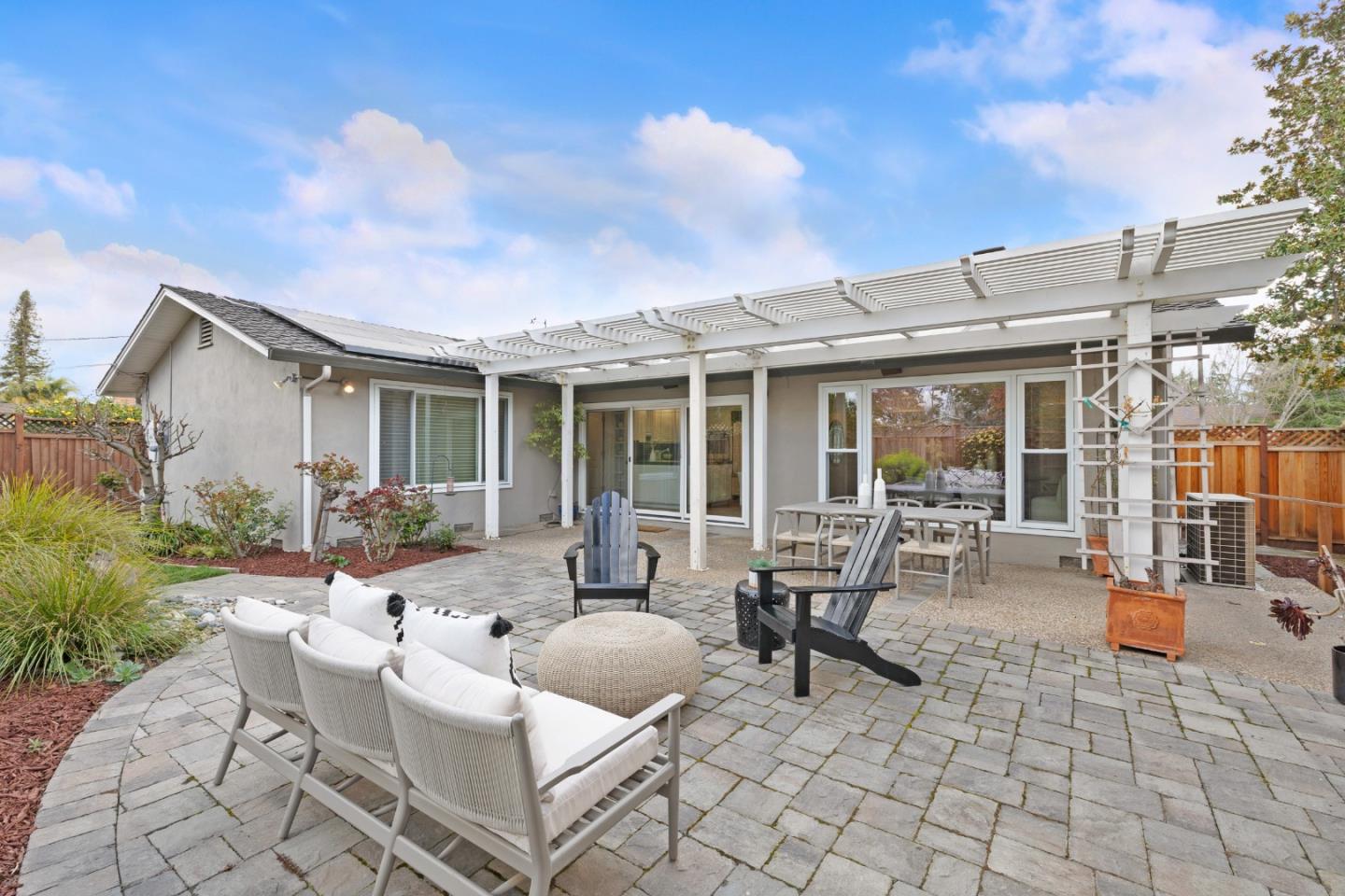 Detail Gallery Image 20 of 21 For 1451 Floyd Ave, Sunnyvale,  CA 94087 - 3 Beds | 2 Baths