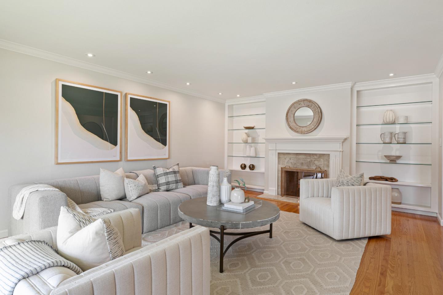 Detail Gallery Image 3 of 21 For 1451 Floyd Ave, Sunnyvale,  CA 94087 - 3 Beds | 2 Baths