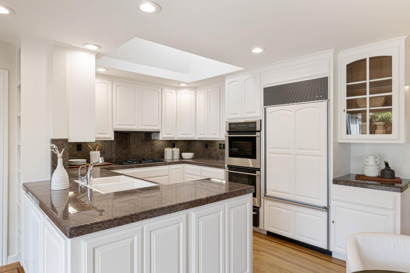 Detail Gallery Image 8 of 21 For 1451 Floyd Ave, Sunnyvale,  CA 94087 - 3 Beds | 2 Baths