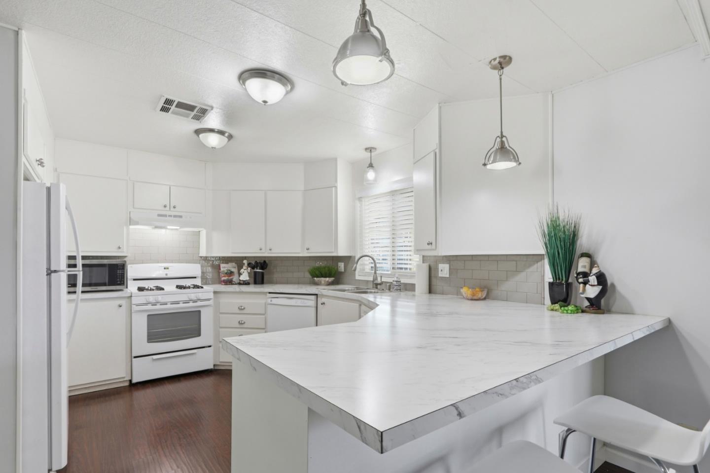 Detail Gallery Image 6 of 31 For 126 Mountain Springs Dr #126,  San Jose,  CA 95136 - 2 Beds | 2 Baths