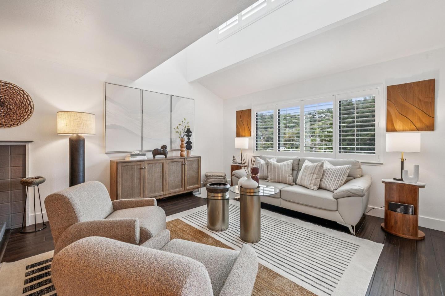 Detail Gallery Image 14 of 51 For 83 Corte Mesa Dr, San Rafael,  CA 94901 - 3 Beds | 2 Baths