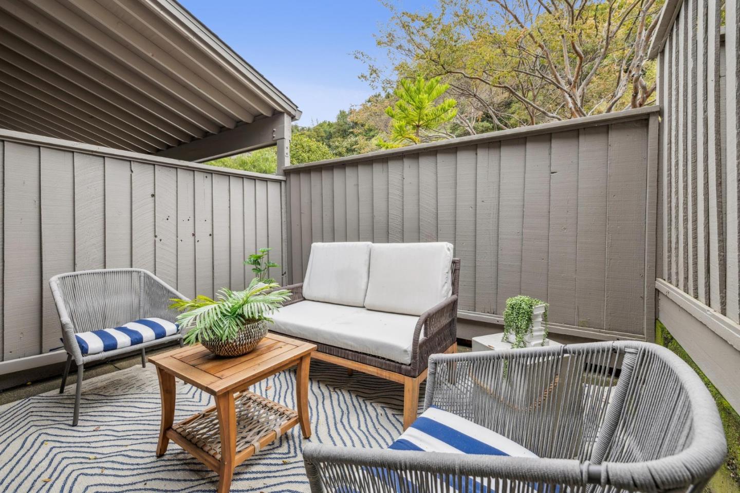 Detail Gallery Image 28 of 51 For 83 Corte Mesa Dr, San Rafael,  CA 94901 - 3 Beds | 2 Baths