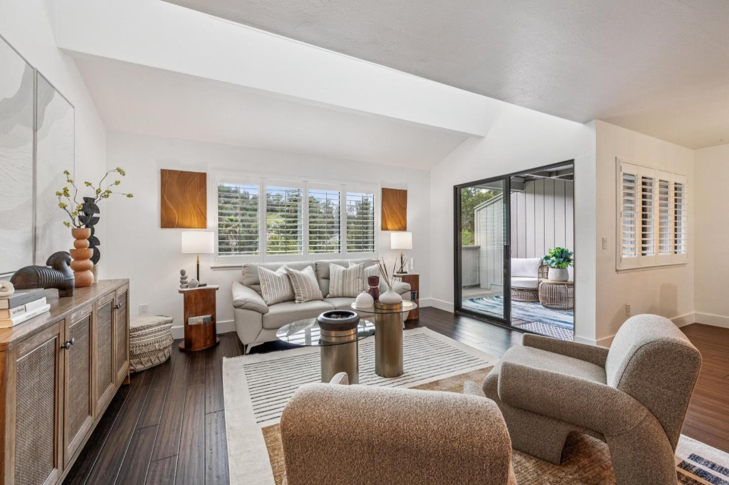 Detail Gallery Image 5 of 51 For 83 Corte Mesa Dr, San Rafael,  CA 94901 - 3 Beds | 2 Baths