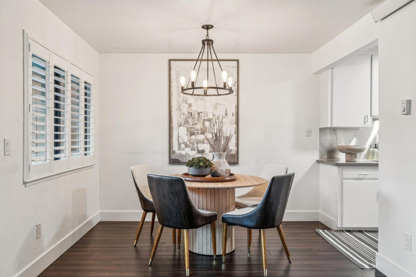 Detail Gallery Image 8 of 51 For 83 Corte Mesa Dr, San Rafael,  CA 94901 - 3 Beds | 2 Baths