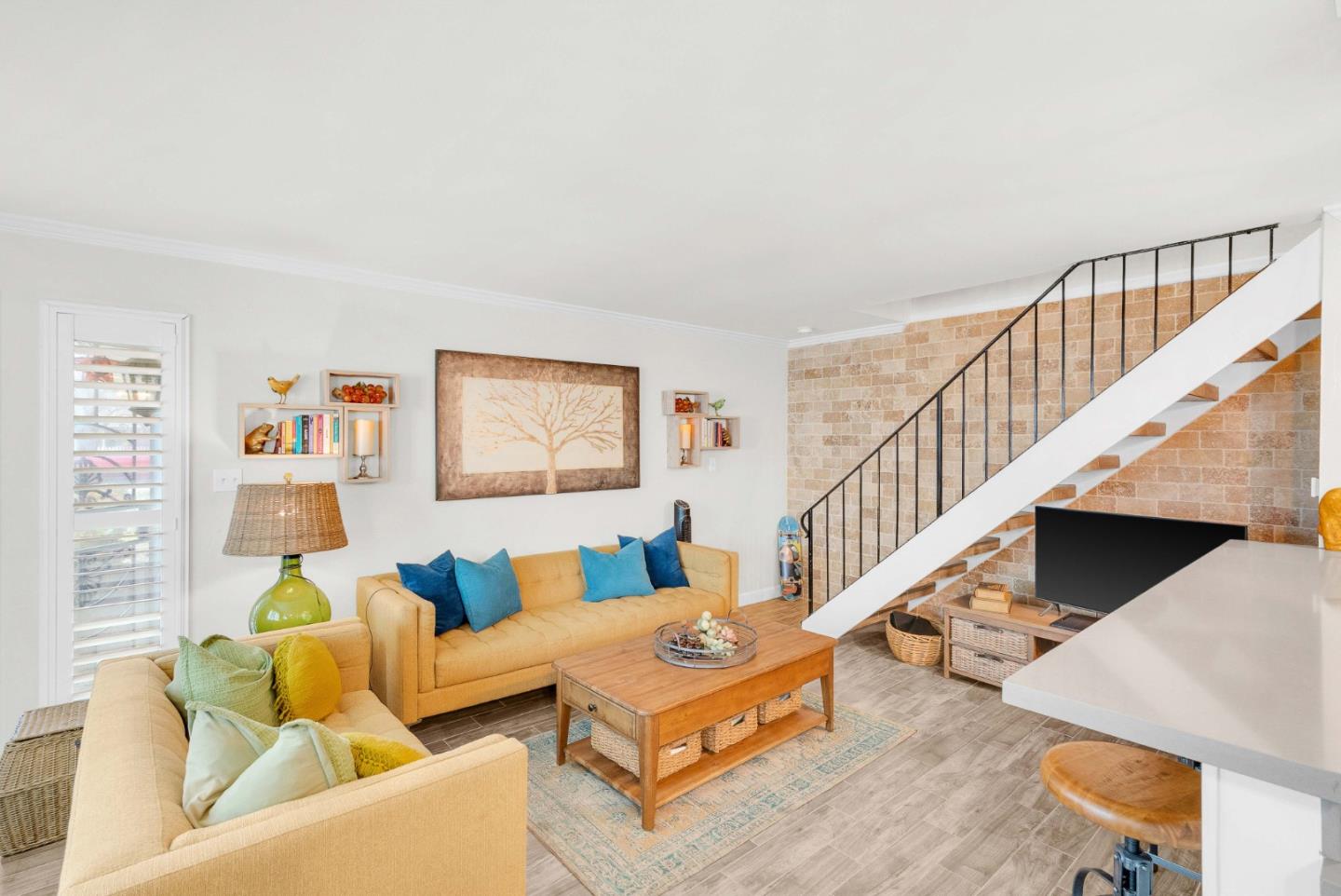 Detail Gallery Image 2 of 43 For 323 Blossom Hill Rd #3,  San Jose,  CA 95123 - 2 Beds | 1 Baths