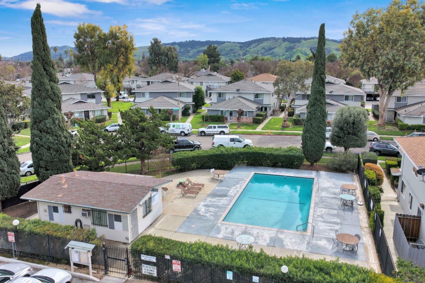 Detail Gallery Image 24 of 43 For 323 Blossom Hill Rd #3,  San Jose,  CA 95123 - 2 Beds | 1 Baths