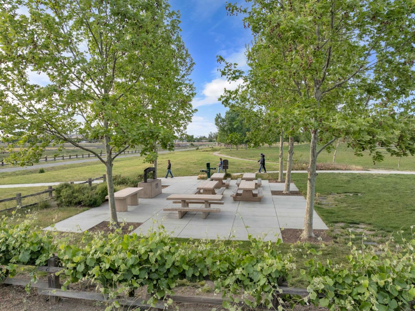 Detail Gallery Image 31 of 43 For 323 Blossom Hill Rd #3,  San Jose,  CA 95123 - 2 Beds | 1 Baths