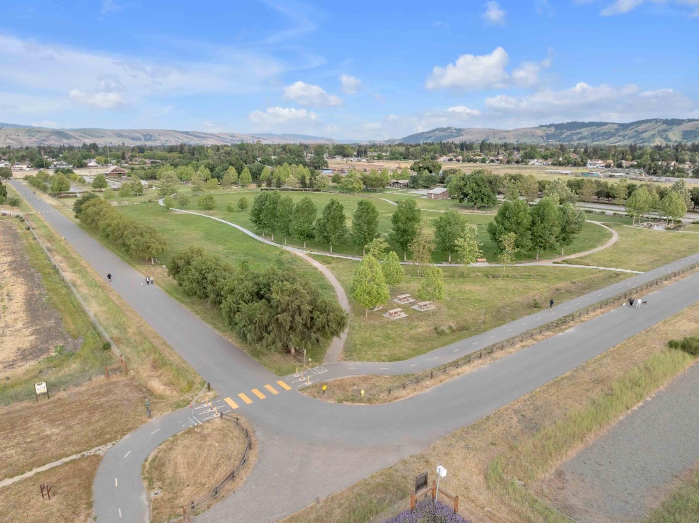 Detail Gallery Image 33 of 43 For 323 Blossom Hill Rd #3,  San Jose,  CA 95123 - 2 Beds | 1 Baths