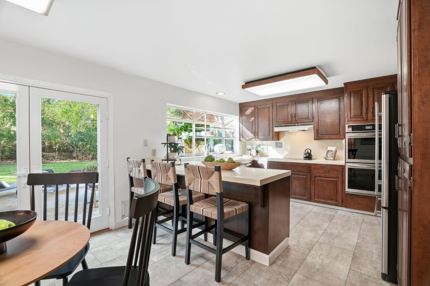 Detail Gallery Image 12 of 56 For 16345 Alexander Ave, Monte Sereno,  CA 95030 - 4 Beds | 4/1 Baths