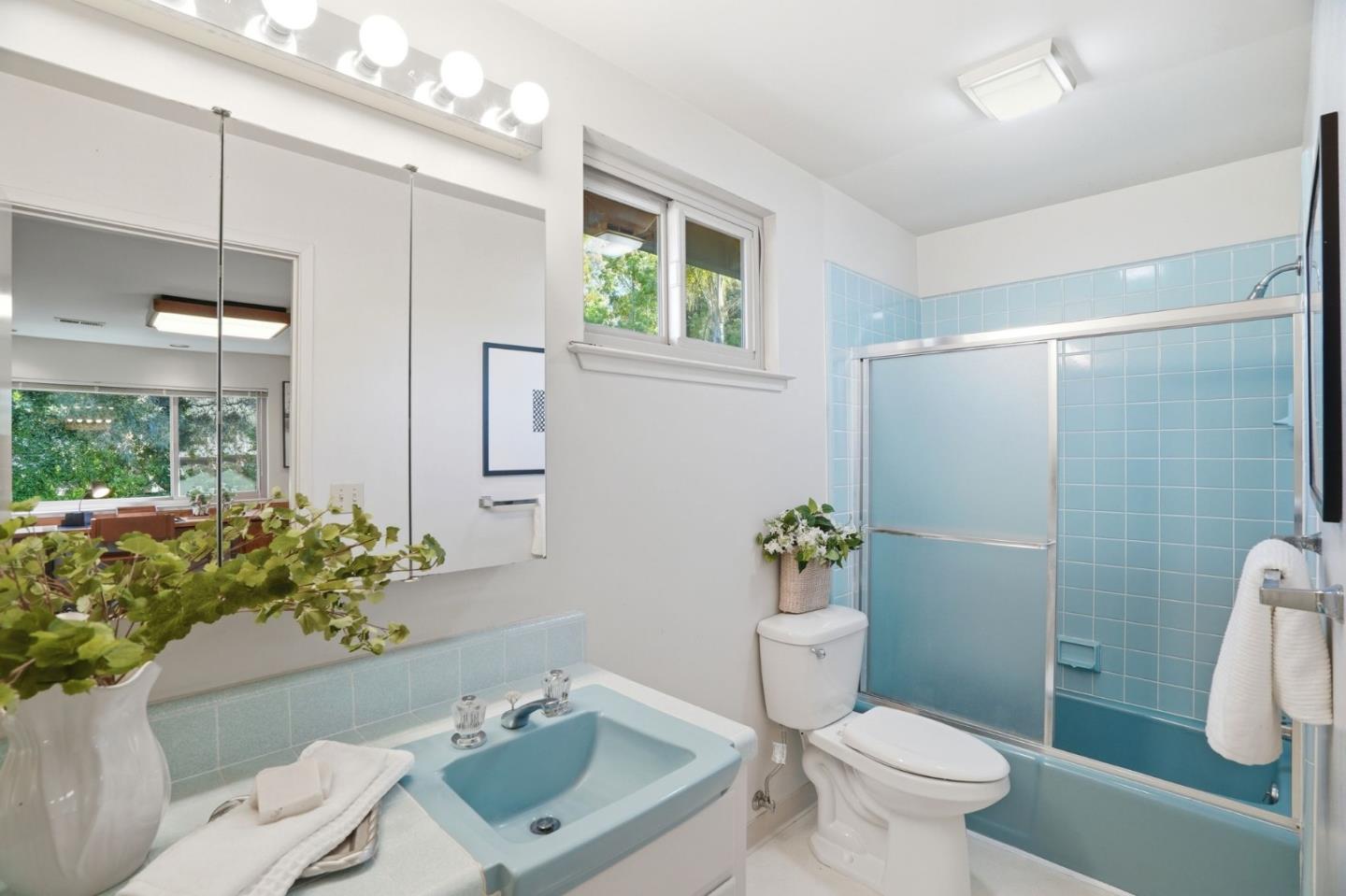 Detail Gallery Image 35 of 56 For 16345 Alexander Ave, Monte Sereno,  CA 95030 - 4 Beds | 4/1 Baths