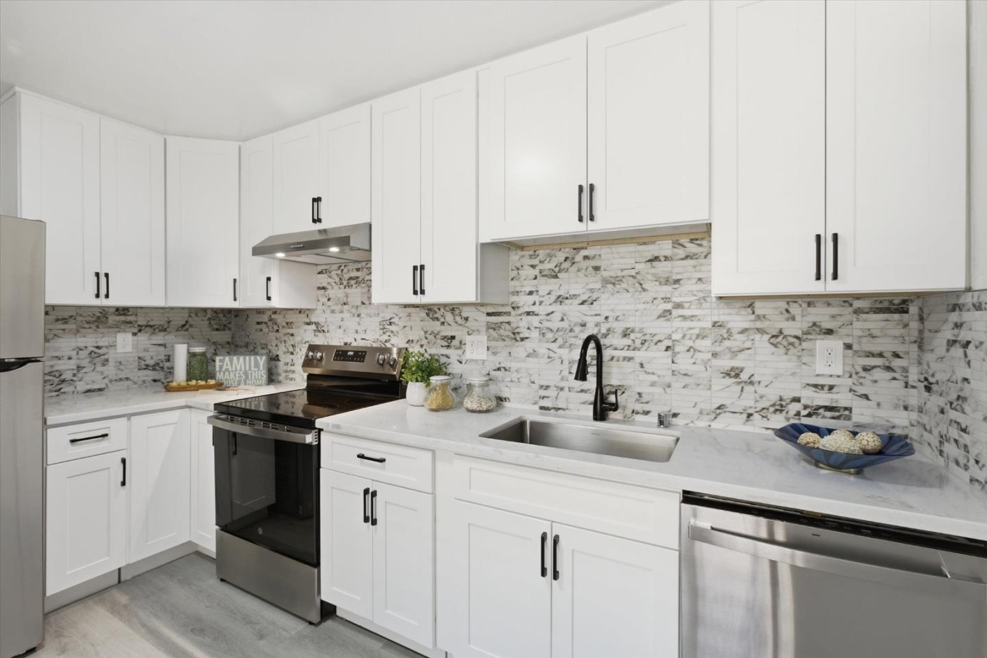 Detail Gallery Image 19 of 42 For 576 Mekler Dr, San Jose,  CA 95111 - 3 Beds | 2 Baths