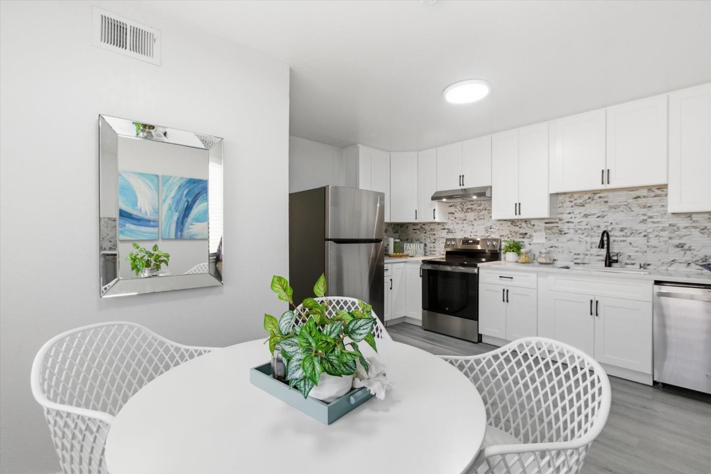 Detail Gallery Image 20 of 42 For 576 Mekler Dr, San Jose,  CA 95111 - 3 Beds | 2 Baths