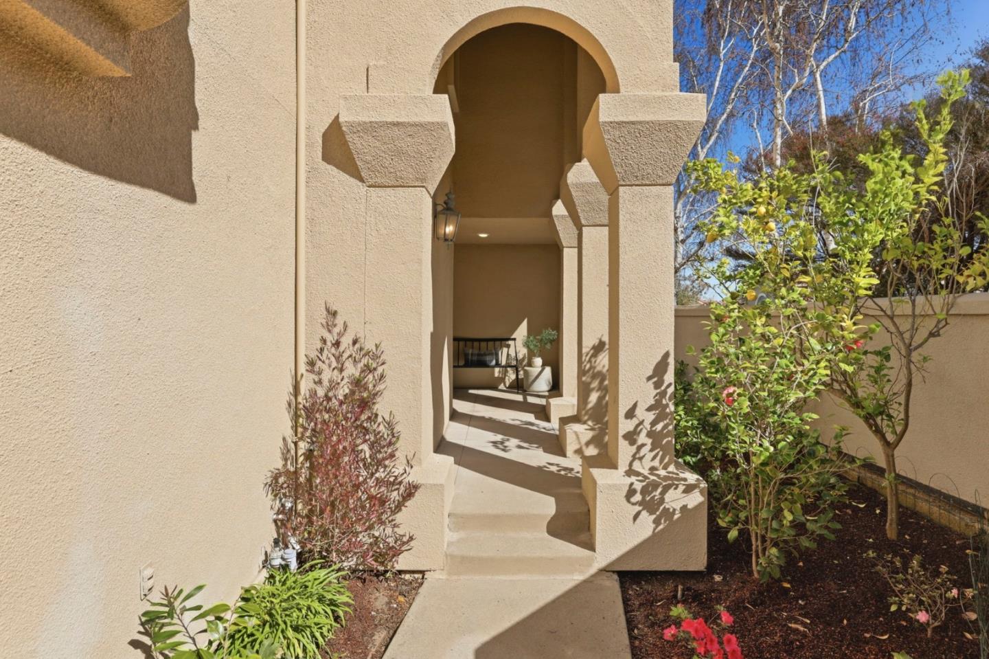 Detail Gallery Image 2 of 67 For 10 Mayflower Ln, San Carlos,  CA 94070 - 3 Beds | 2/1 Baths