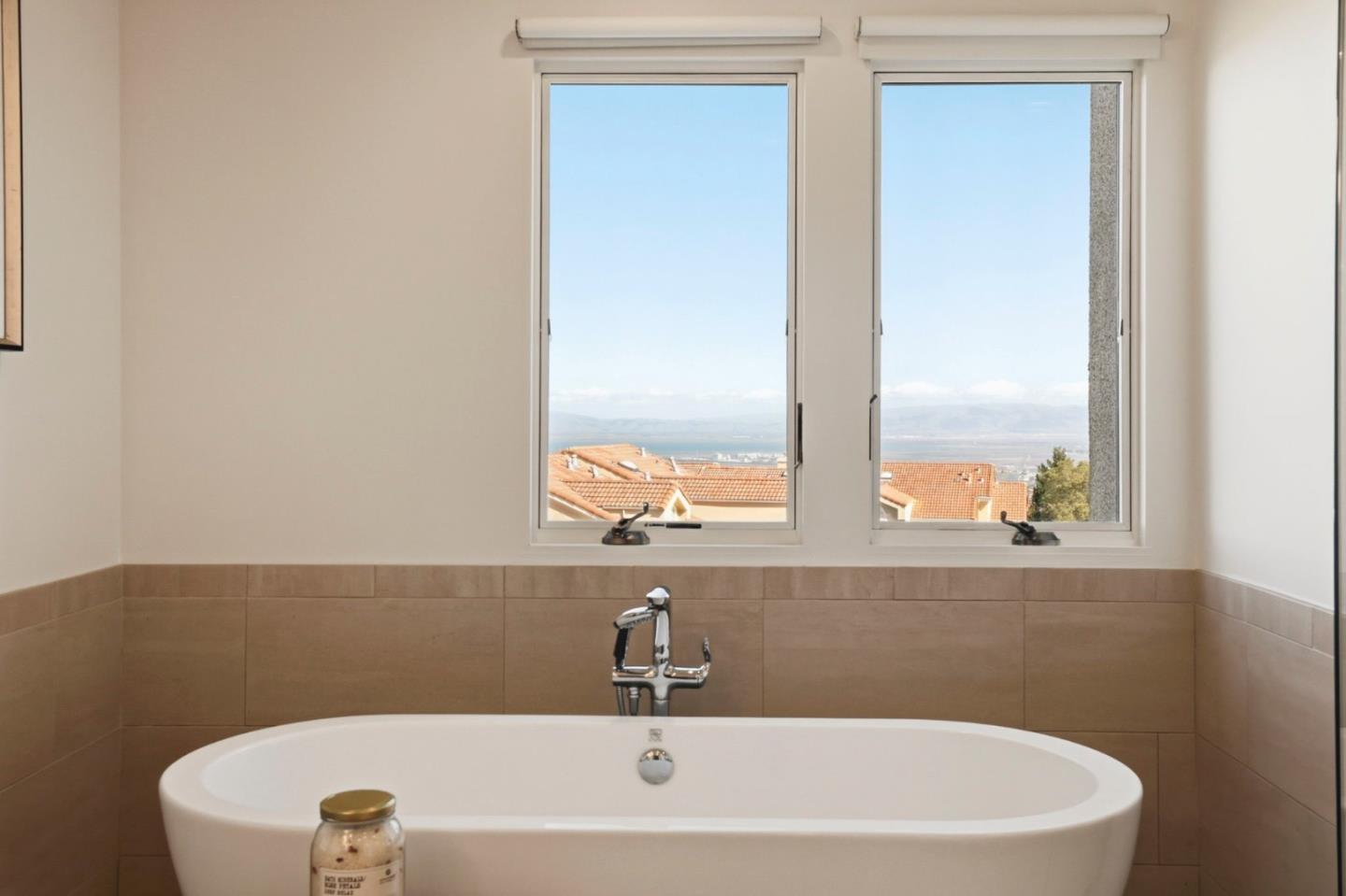 Detail Gallery Image 23 of 67 For 10 Mayflower Ln, San Carlos,  CA 94070 - 3 Beds | 2/1 Baths
