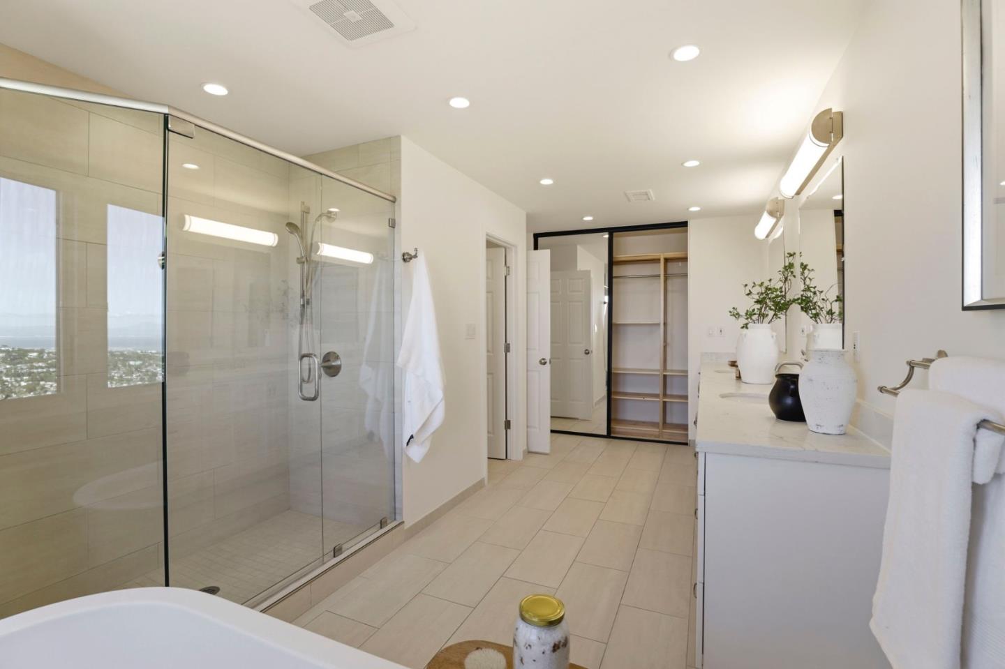 Detail Gallery Image 24 of 67 For 10 Mayflower Ln, San Carlos,  CA 94070 - 3 Beds | 2/1 Baths