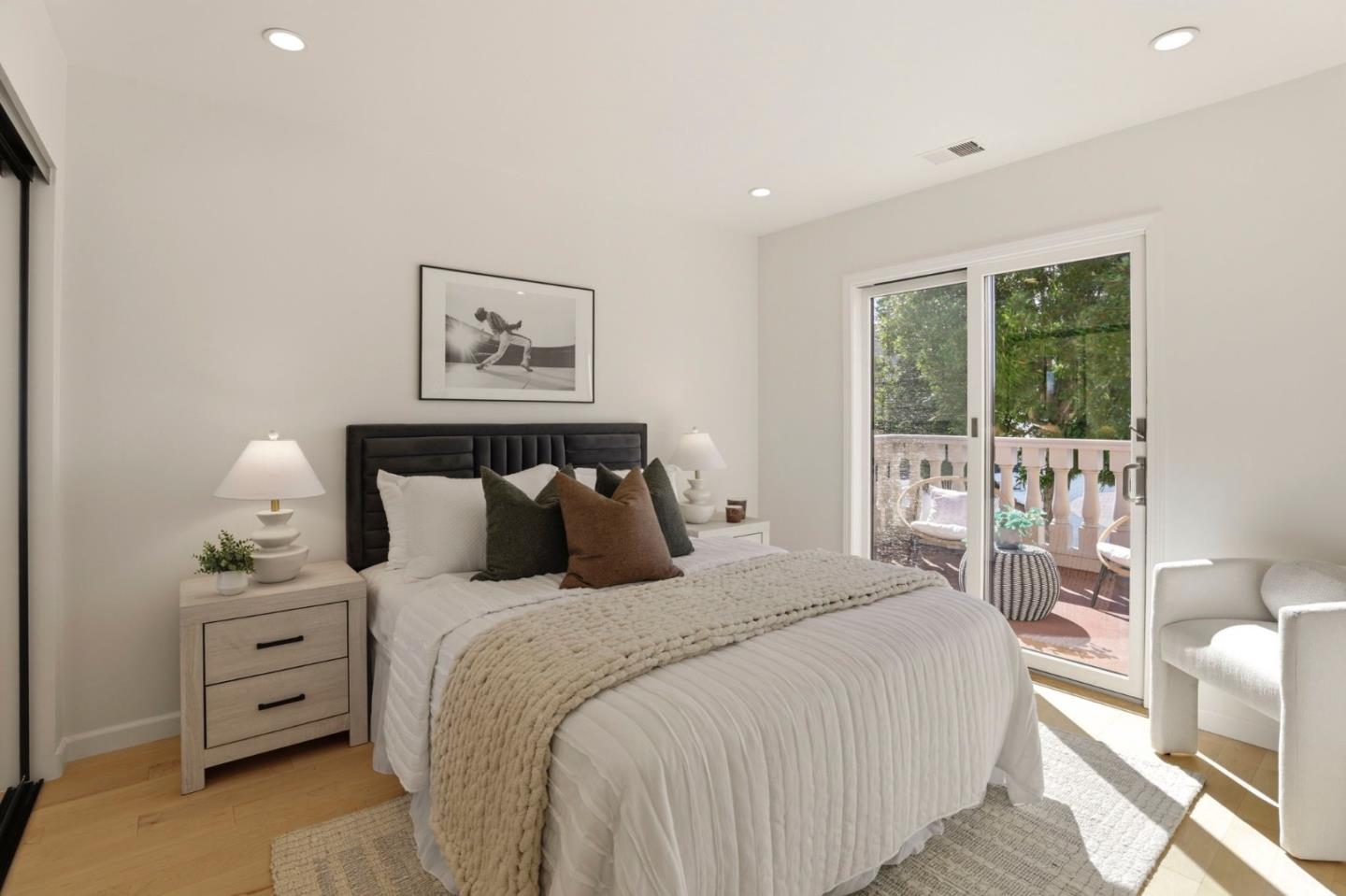 Detail Gallery Image 25 of 67 For 10 Mayflower Ln, San Carlos,  CA 94070 - 3 Beds | 2/1 Baths
