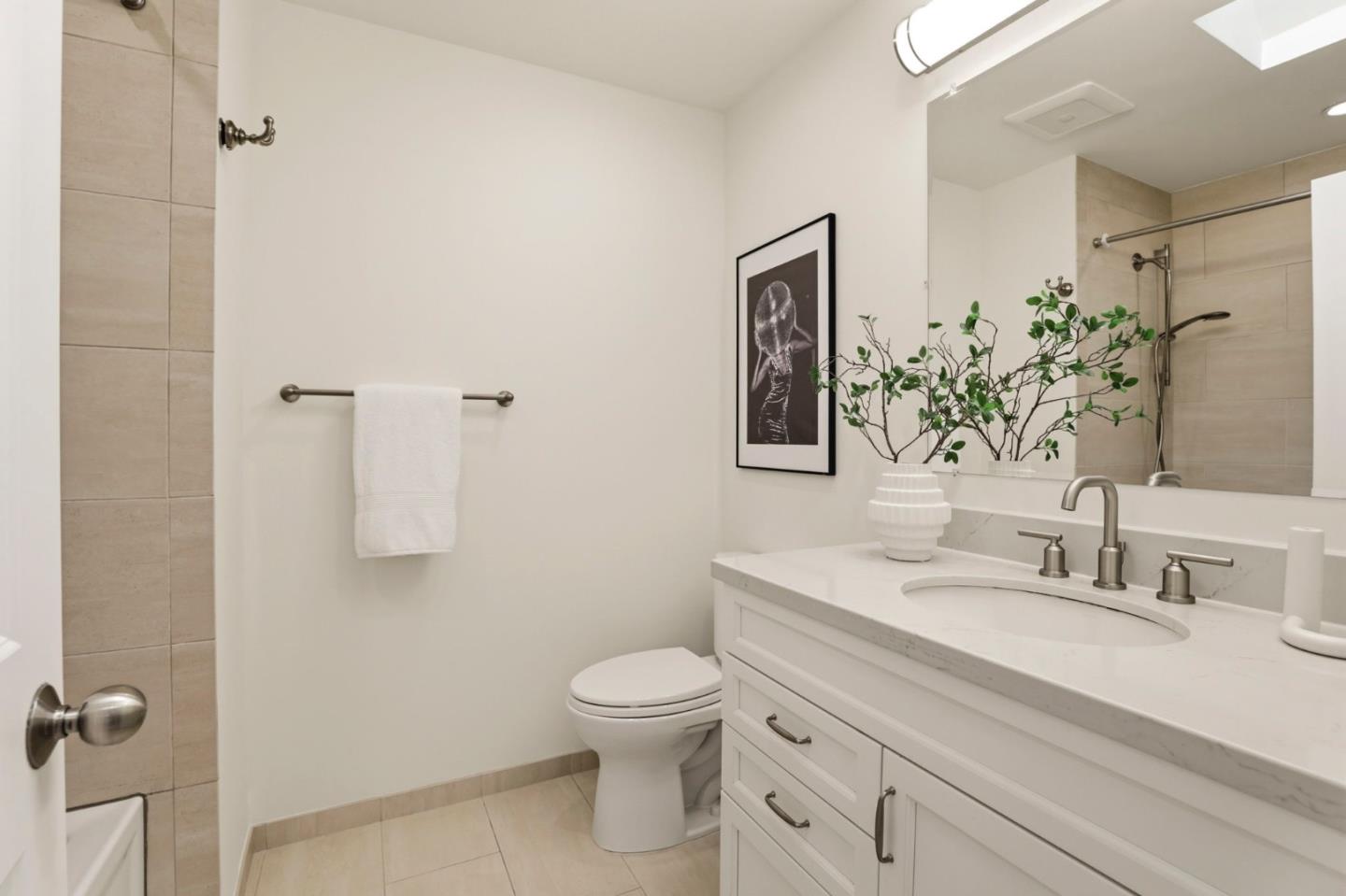 Detail Gallery Image 27 of 67 For 10 Mayflower Ln, San Carlos,  CA 94070 - 3 Beds | 2/1 Baths