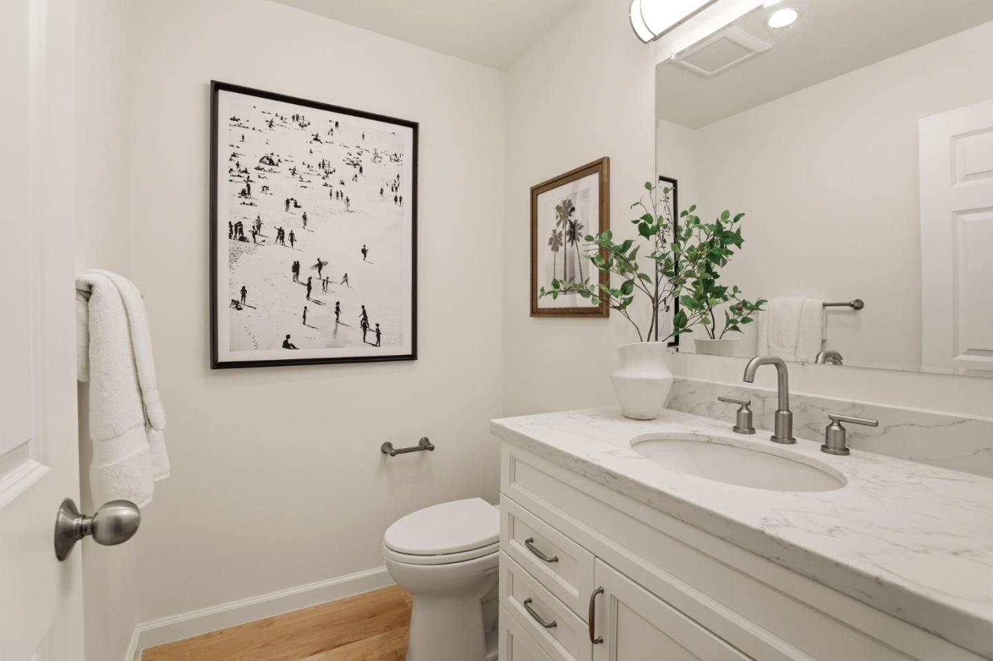 Detail Gallery Image 29 of 67 For 10 Mayflower Ln, San Carlos,  CA 94070 - 3 Beds | 2/1 Baths