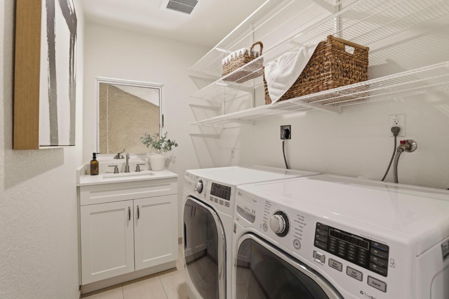 Detail Gallery Image 30 of 67 For 10 Mayflower Ln, San Carlos,  CA 94070 - 3 Beds | 2/1 Baths