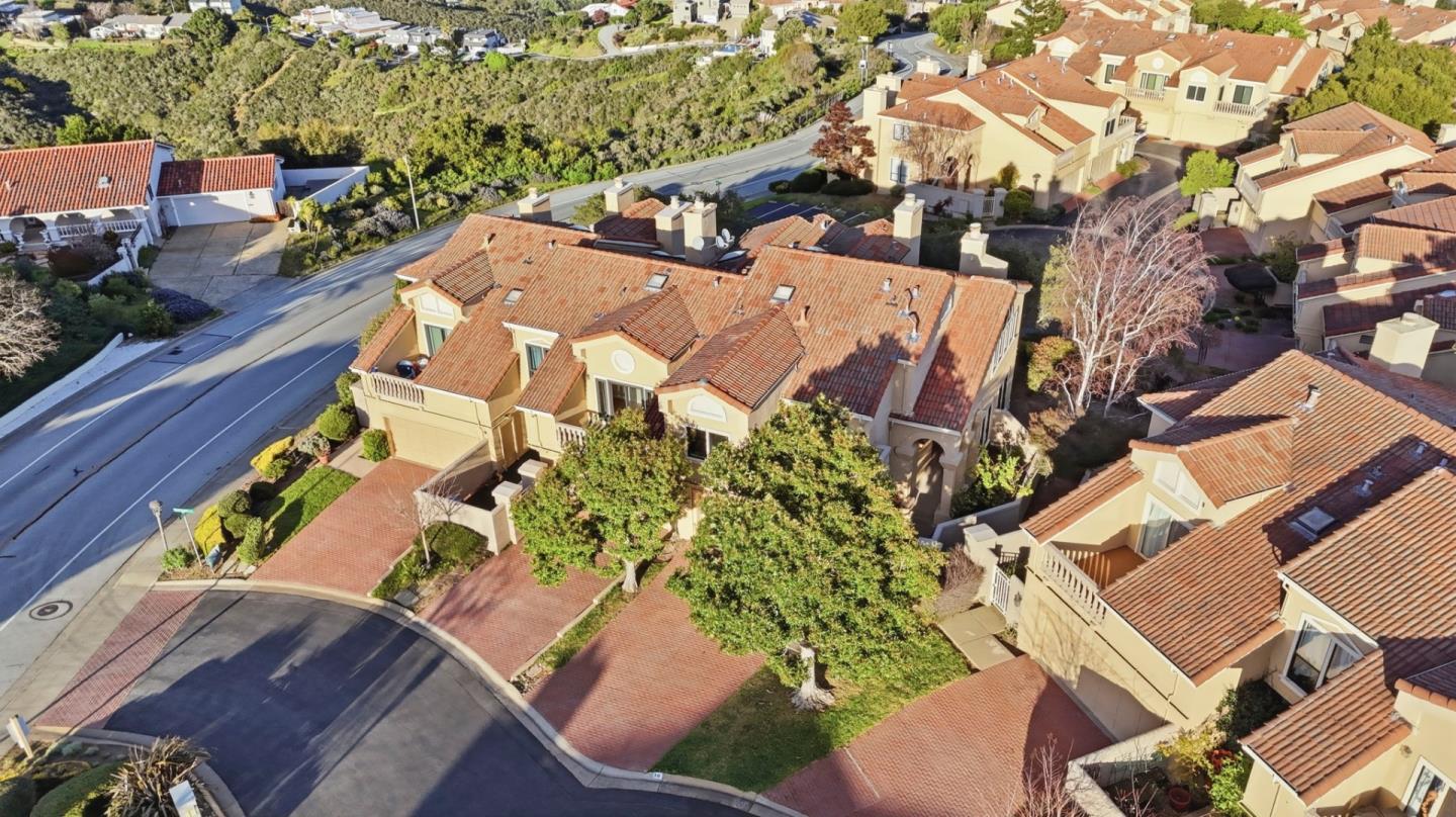 Detail Gallery Image 33 of 67 For 10 Mayflower Ln, San Carlos,  CA 94070 - 3 Beds | 2/1 Baths