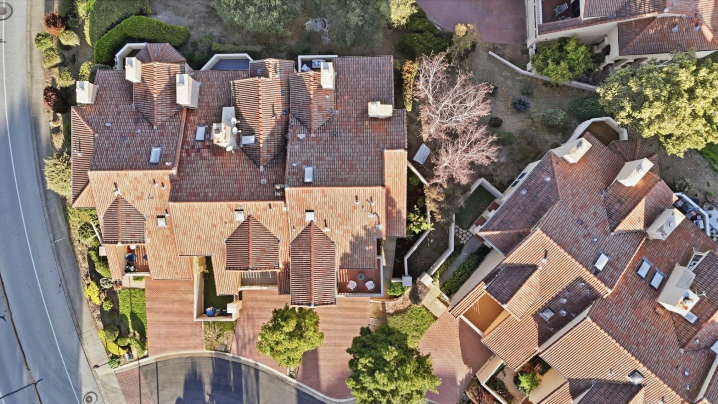 Detail Gallery Image 34 of 67 For 10 Mayflower Ln, San Carlos,  CA 94070 - 3 Beds | 2/1 Baths