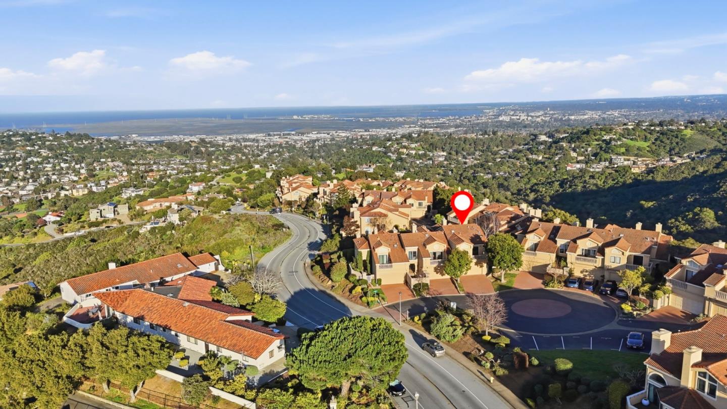 Detail Gallery Image 37 of 67 For 10 Mayflower Ln, San Carlos,  CA 94070 - 3 Beds | 2/1 Baths