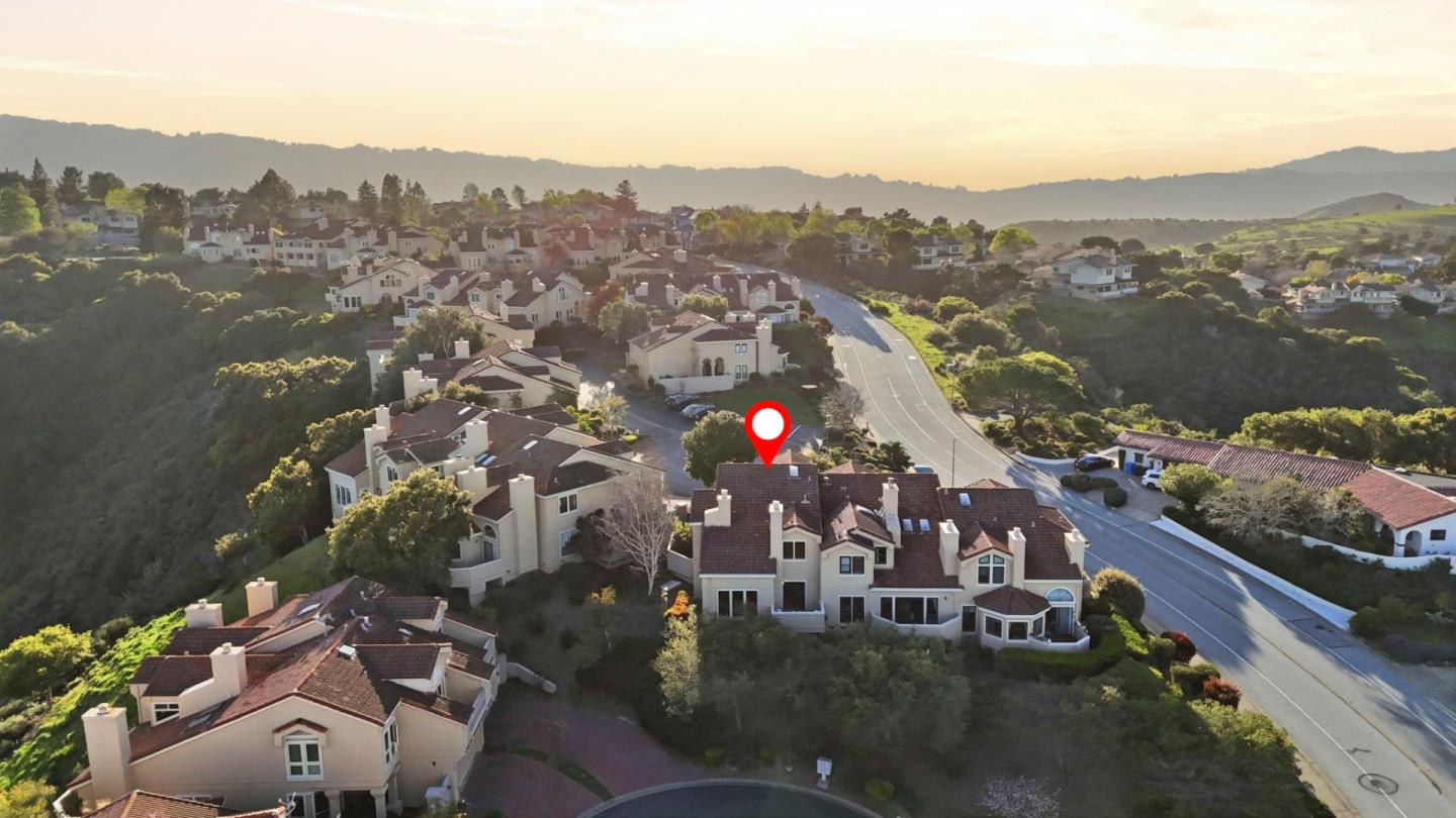 Detail Gallery Image 41 of 67 For 10 Mayflower Ln, San Carlos,  CA 94070 - 3 Beds | 2/1 Baths