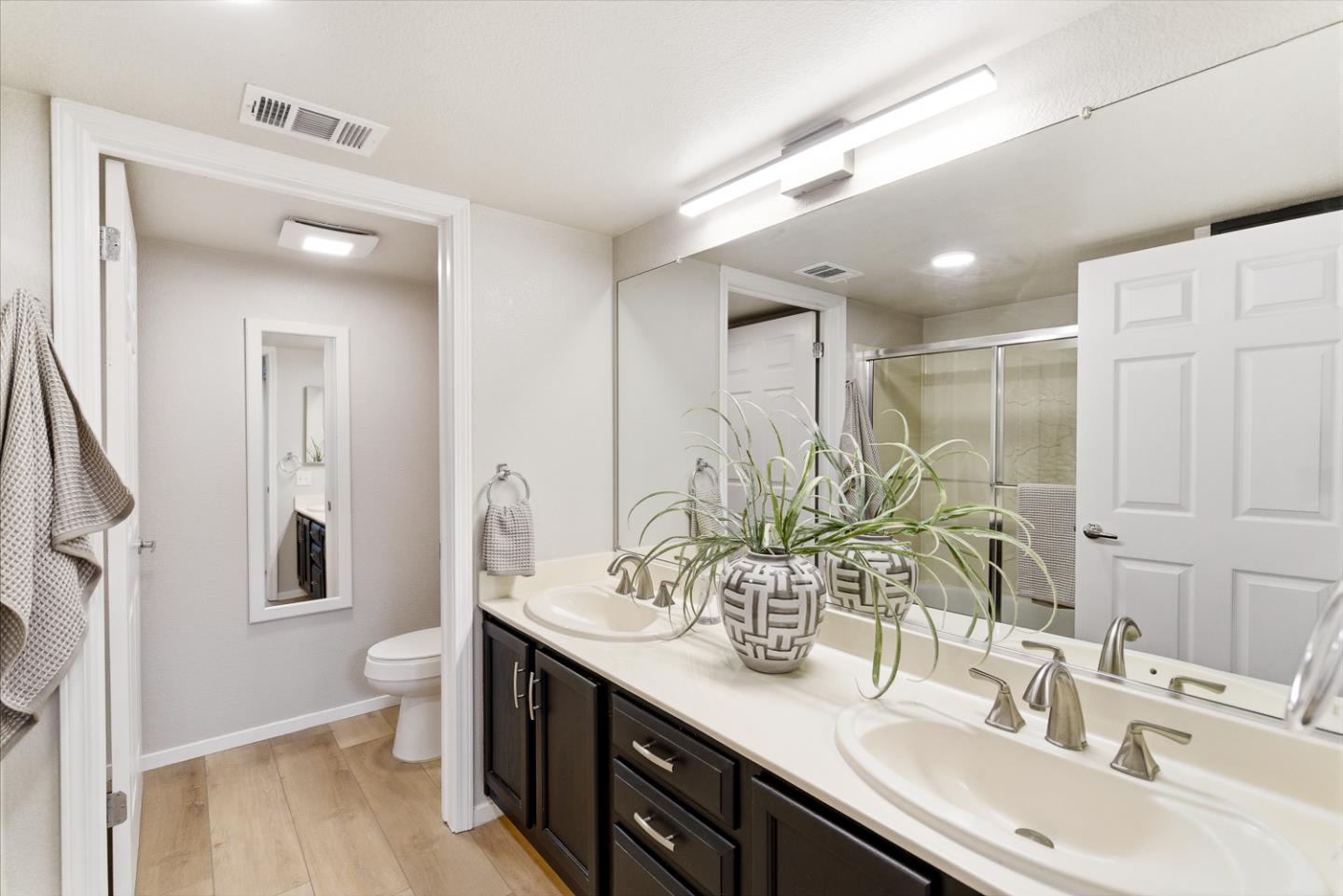 Detail Gallery Image 27 of 42 For 1400 El Camino Real #216,  South San Francisco,  CA 94080 - 2 Beds | 2 Baths